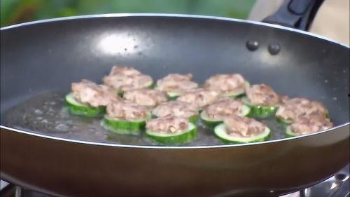 美食娱乐吃瓜酱,揭秘娱乐圈的甜蜜诱惑与趣味瞬间 第2张 美食娱乐吃瓜酱,揭秘娱乐圈的甜蜜诱惑与趣味瞬间 第2张